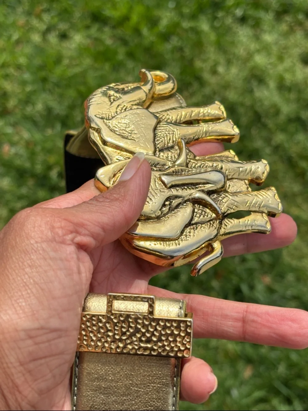 Vintage Gold Elephant Buckle Belt - Picture 13 of 13